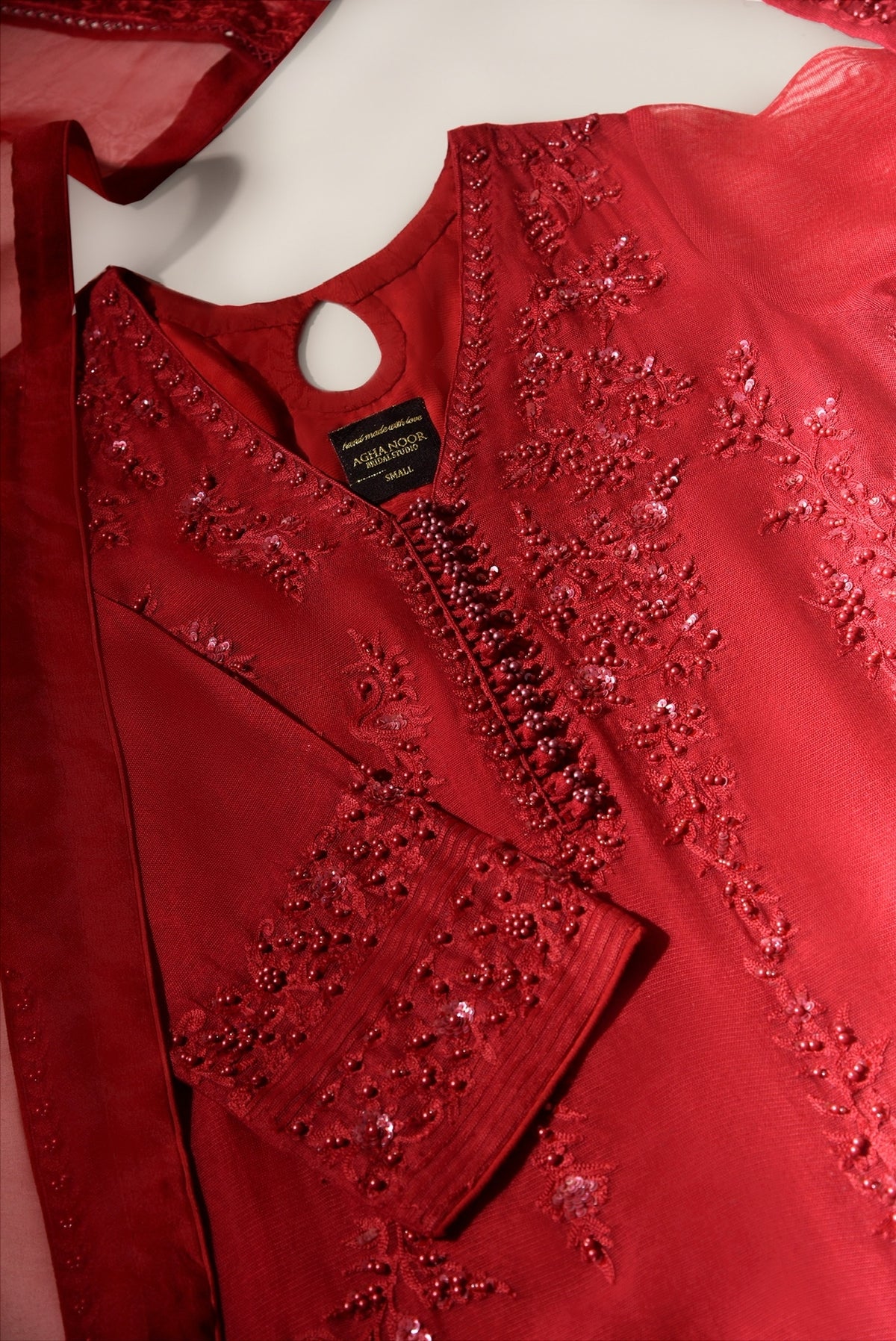 agha noor red dress Femme