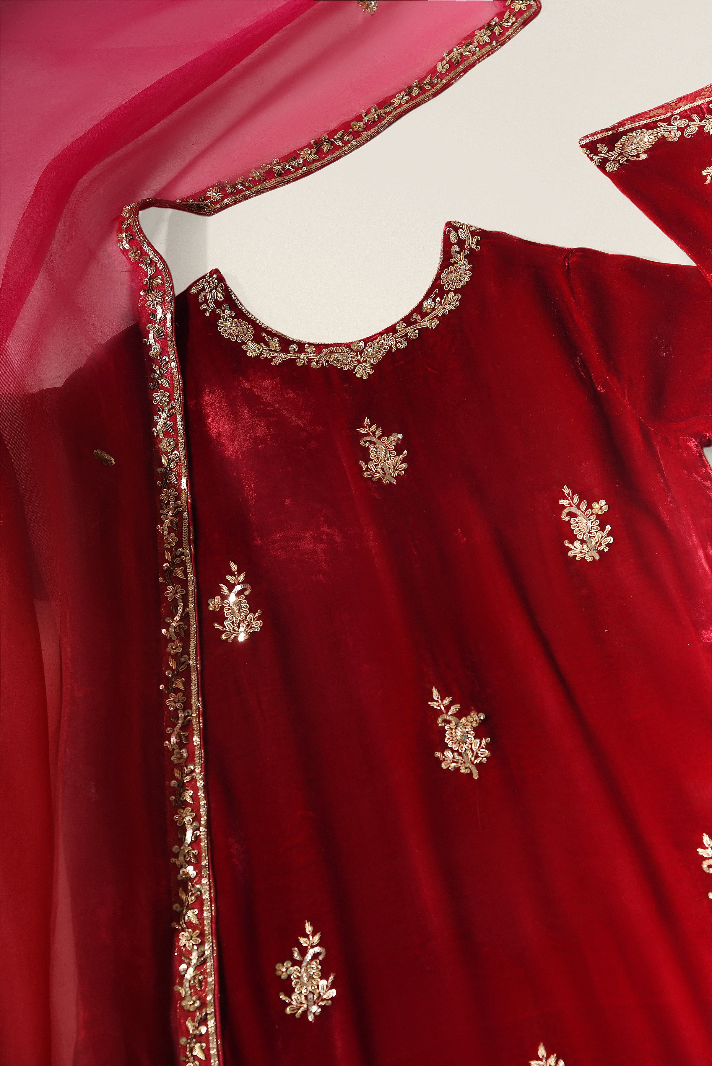 agha noor red dress Embroidered Organza Pakistani Dress: Agha Noor 3-Piece Set