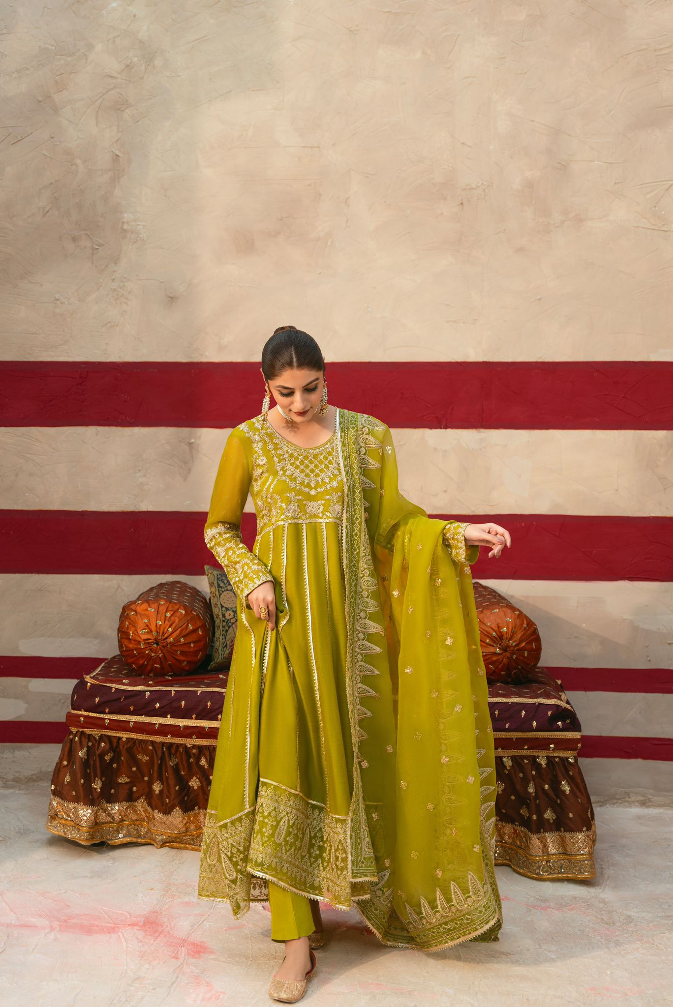 yellow and green mehndi dress Pishwas Product Group: 3908