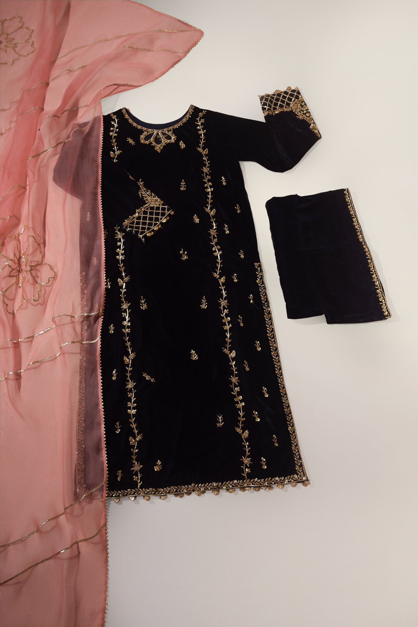 agha noor black dress Agha Noor 100% Pure Chiffon Embroidered Black Three Piece Trends and Styles